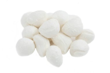 Beyaz arka planda beyaz Mozzarella peyniri izole