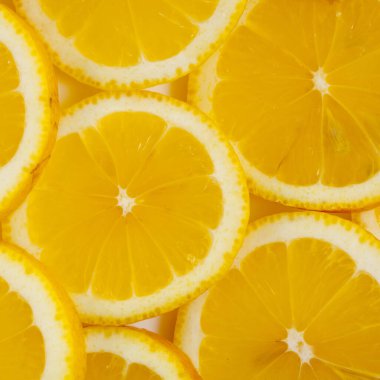 Taze, parlak meyve suları, limon ve limon.