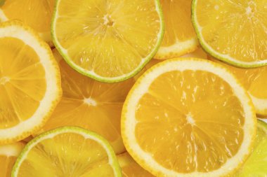 Taze, parlak meyve suları, limon ve limon.