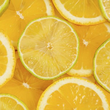 Taze, parlak meyve suları, limon ve limon.