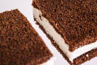 Kremalı taze bisküvi.