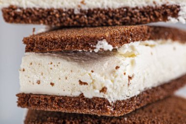 Kremalı taze bisküvi.