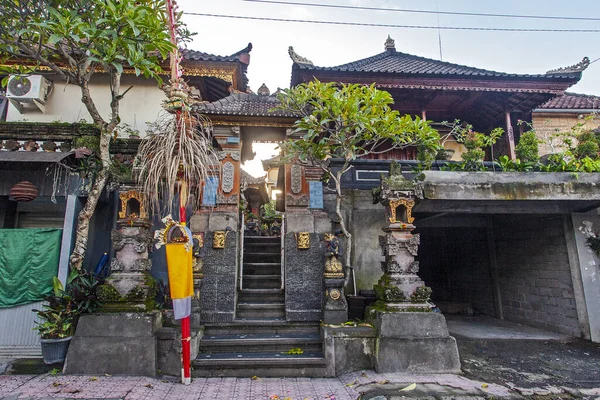 Spousta Krásných Architektonických Chrámů Ulicích Ubud Indonésie — Stock fotografie