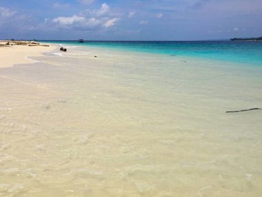 Gili Meno Adası 'ndaki inanılmaz Bali Denizi suyu