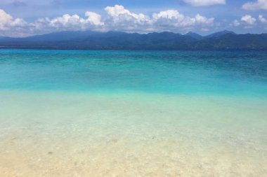 Gili Meno Adası 'ndaki inanılmaz Bali Denizi suyu