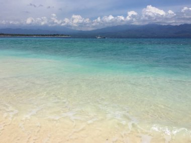 Gili Meno Adası 'ndaki inanılmaz Bali Denizi suyu