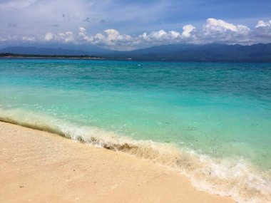 Gili Meno Adası 'ndaki inanılmaz Bali Denizi suyu