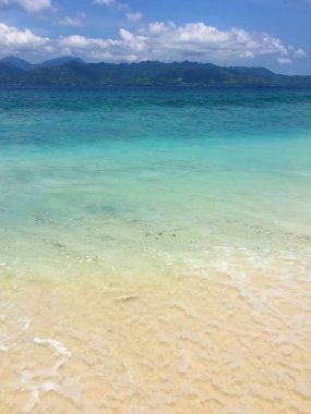 Gili Meno Adası 'ndaki inanılmaz Bali Denizi suyu