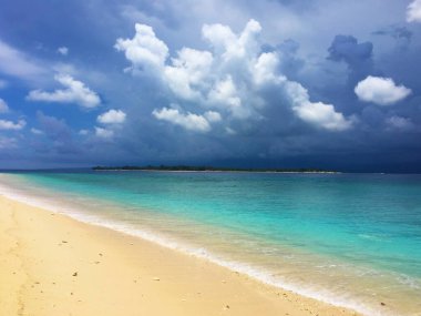 Gili Meno Adası 'ndaki inanılmaz Bali Denizi suyu