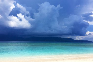 Gili Meno Adası 'ndaki inanılmaz Bali Denizi suyu