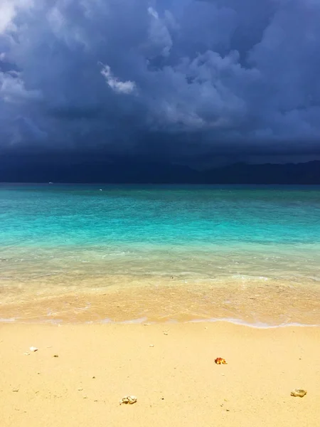 Удивительная Вода Бали Побережье Острова Гили Мено — стоковое фото