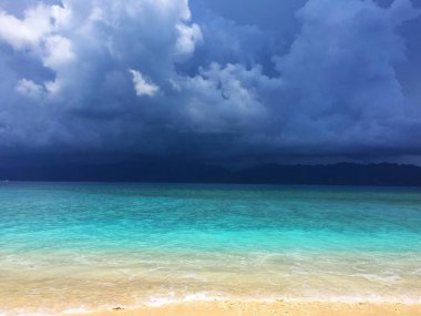 Gili Meno Adası 'ndaki inanılmaz Bali Denizi suyu