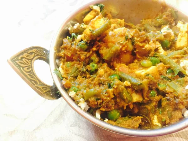 Curry Légumes Frais Dans Une Assiette Traditionnelle Cuisine Indienne — Photo