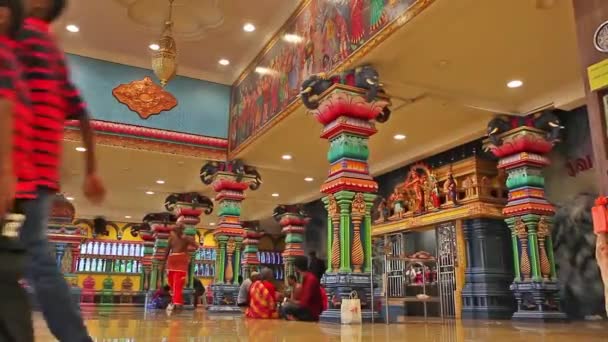 Batu Kuala Lumpur Malaysia January 2020 People Famous Hindu Temple — Stock Video