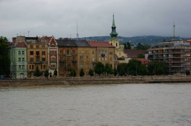 Gece Danubio Nehri Budapeşte binalar
