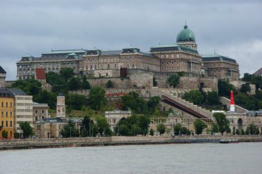 Gece Danubio Nehri Budapeşte binalar