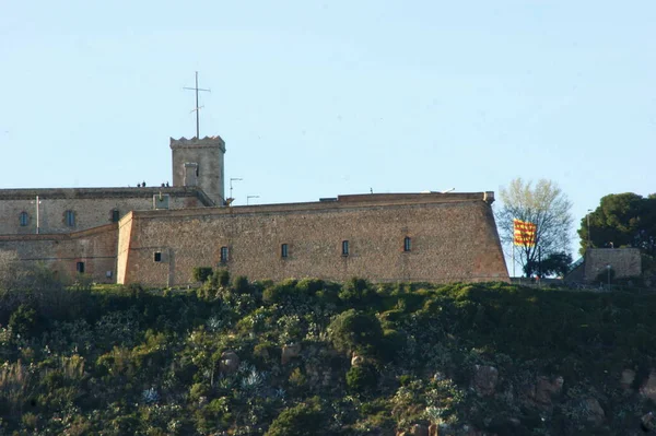 Barcellona manzarası, ayrıntılar, liman ve tarihi binalar