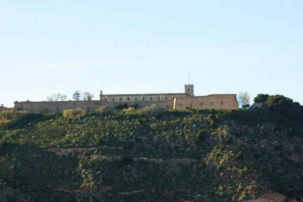 Barcellona manzarası, ayrıntılar, liman ve tarihi binalar