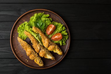 Lezzetli Fırında Balık plaka üzerinde