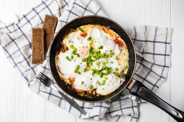 Masada Kahvaltı: tavada kızarmış yumurta