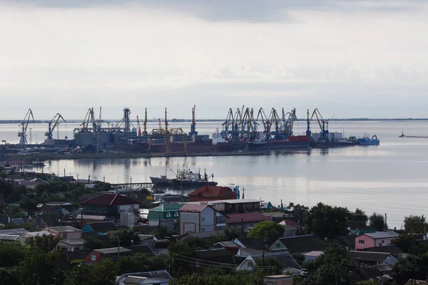 Вид на порт Бердянськ — стокове фото