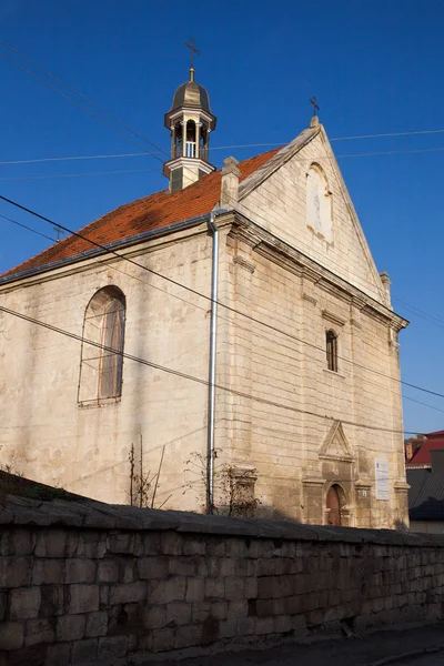 Középkori örmény templom Berezhany, Ternopil region, Ukrajna. — Stock Fotó