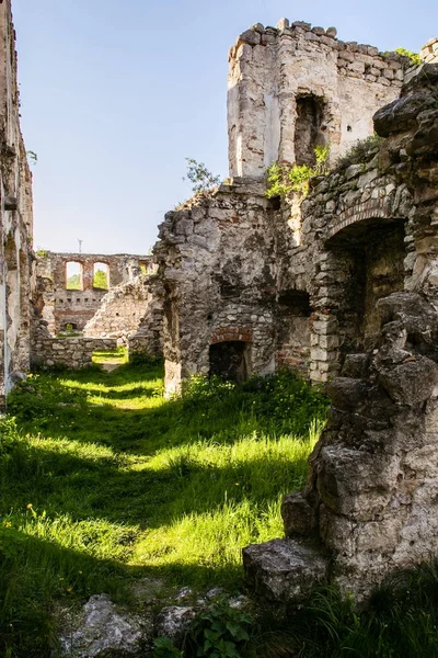 Руины старой крепости в Черткове, Украина — стоковое фото
