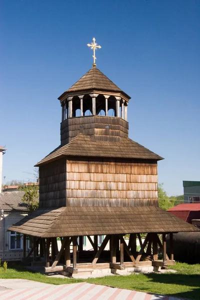 Iglesia de madera de la Asunción en Chortkiv, Ucrania — Foto de Stock