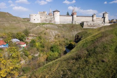 Kamianets-Podilskyi kalede görünümüne yaz