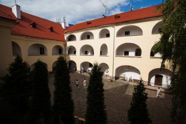 Mukacheve - Ukrayna, Temmuz 26, 2009: Palanok Castle XI yüzyılda