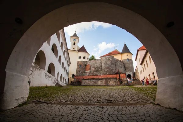 Mukacheve - Ucrânia, 26 de julho de 2009: Castelo de Palanok XI século — Fotografia de Stock