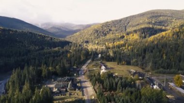 Gök olayları görüntülemek diğer sonbahar Karpat Dağları yakınında Vorohta tarafından