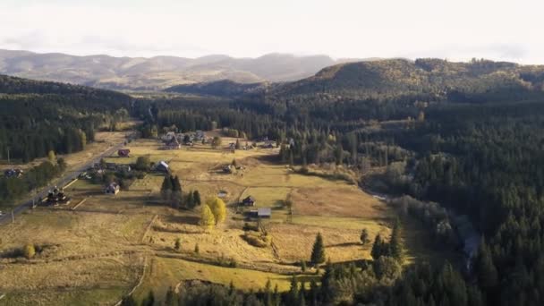 Vista Aérea Otras Montañas Los Cárpatos Otoño Cerca Vorohta — Vídeo de stock