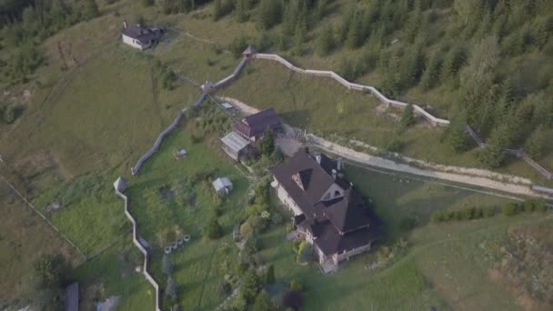 Blick Auf Das Orthodoxe Kloster Karpatendorf Dzembronya Ukraine — Stockvideo