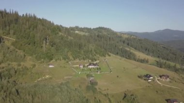 Panoramik Ortodoks Manastırı Carpathain Köyü Dzembronya, Ukrayna