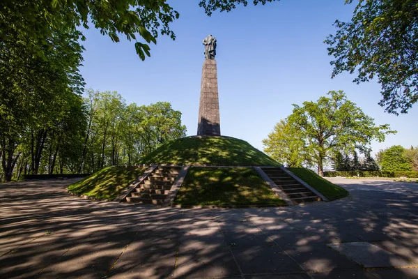 Пам'ятник Тарасу Шевченку в Каневі, Україна — стокове фото