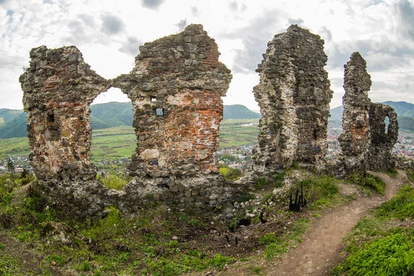 As ruínas do castelo — Fotografia de Stock