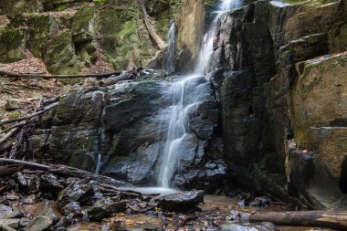 Şelale Skakalo Karpat Dağları, Transcarpathia, Ukrayna