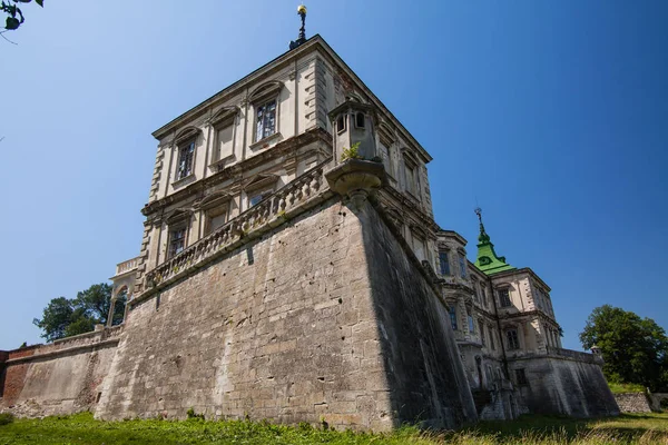 Antiguo castillo de palacio Pidhirci en Ucrania —  Fotos de Stock