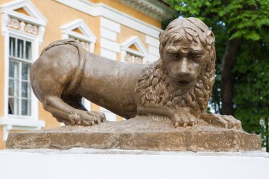 Samchiki, Ukrayna - 7 Mayıs 2012: Aslan Heykel Parkı ensemble Samchiki Samchiki, Ukrayna köyünde içinde