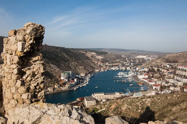 Ruïnes van klavecimbel van de Genuese fort. Balaklava, Crimea. — Stockfoto