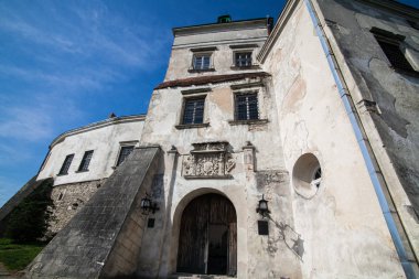 Olesko, Ukrayna - 02 Mayıs 2017: görünümüne tarihi kalenin Olesko, Lviv region, Ukrayna