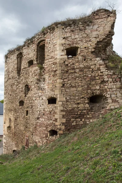 Old ruined Jazlowiec Yazlovets castle, Ternopil region, Ukraine — Stock Photo, Image