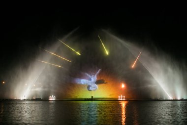 Vinnitsa, Ukrayna - 02 Ekim 2015: Multimedya, Çeşme Vinnytsia Güney Buh Nehri üzerinde inşa edilmiştir