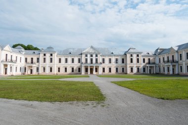 Vyshnivets, Ukrayna - 10 Haziran 2016: Vyshnevetsky aile sarayda Ternopil bölgesi