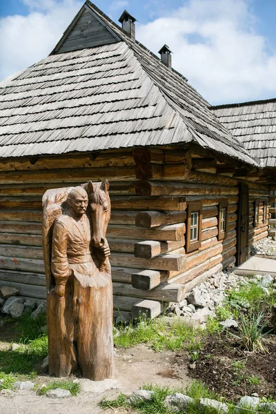 Zaporizhia - Ukraine, 02 MAI 2015 : Les fortifications de protection en bois dans le Musée des Cosaques de Zaporizhian sur l'île de Khortytsia — Photo