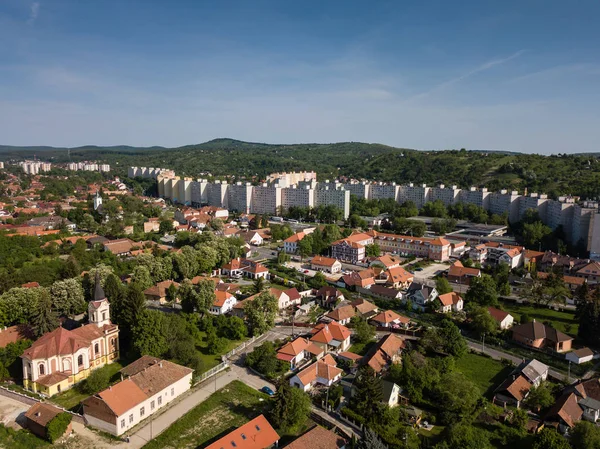 Luchtfoto naar Miskolc stad in Hongarije — Stockfoto