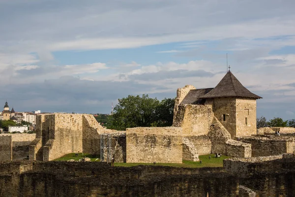 Antigua fortaleza real de Suceava en Rumania —  Fotos de Stock