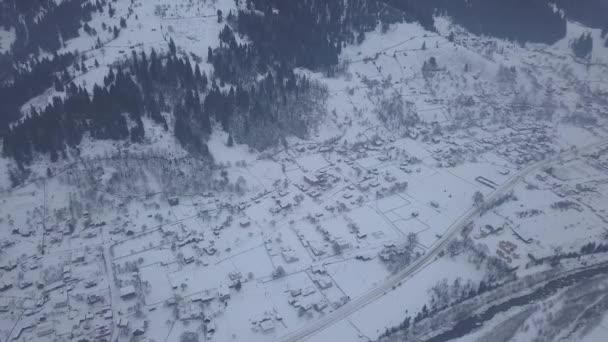 Klidná Útulná Pohádková Vesnice Kryvorivnia Pokrytá Sněhem Karpatech Letecký Výhled — Stock video