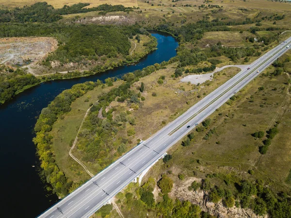 Auto Ponte Rodoviária Sobre Rio Sluch Perto Novograd Volynsky Ucrânia — Fotografia de Stock